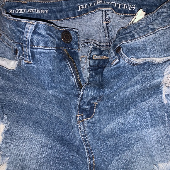 Bluenotes denim jeans, medium/dark wash, ripped style! Super skinny mid rise - Picture 5 of 10